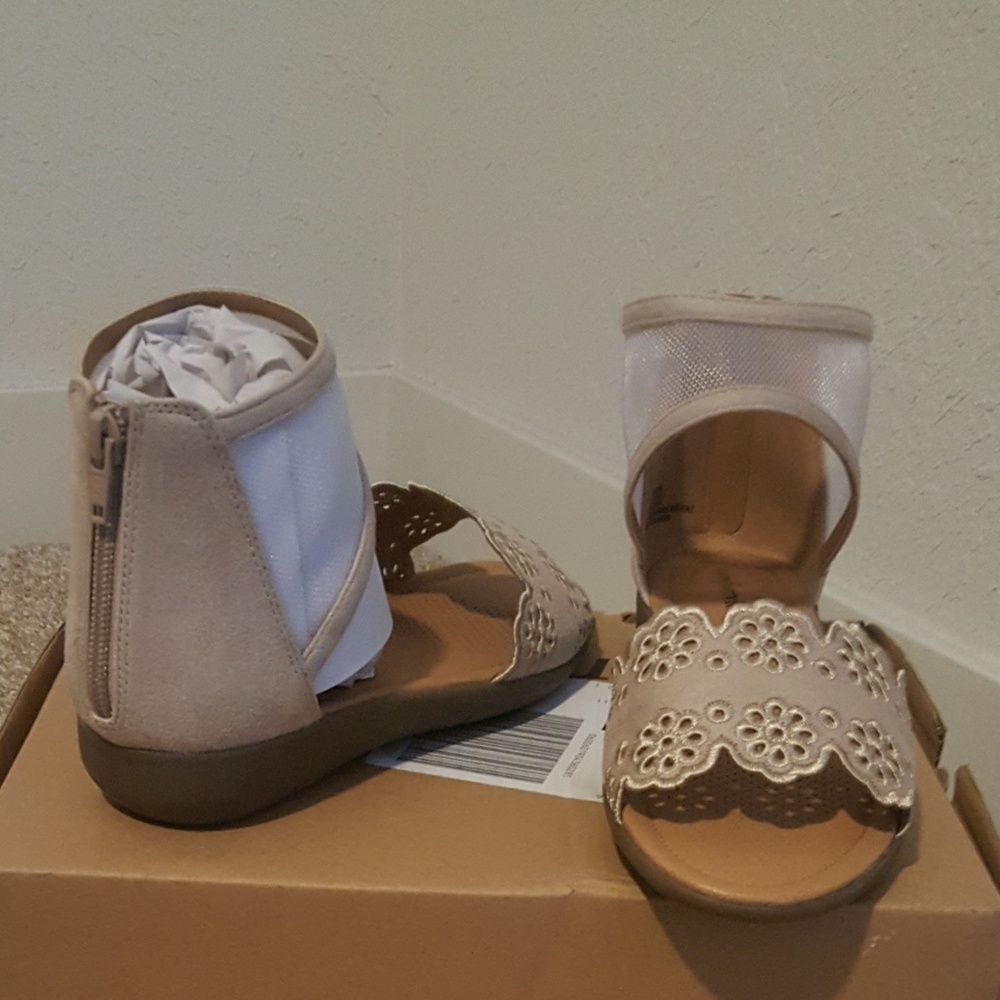 Caia Sandals by Comfortview